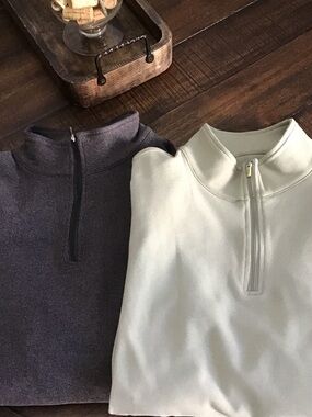 Kenneth Cole Men's quarter zip in Light Green and Charcoal. Set of 2